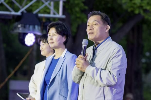 이재준 수원시장이 인사말을 하고 있다.