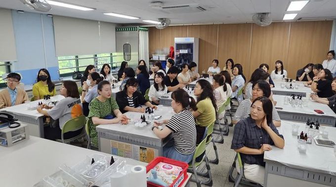 인천서부교육지원청, 과학 실험실 안전 연수로 실무자 역량 강화