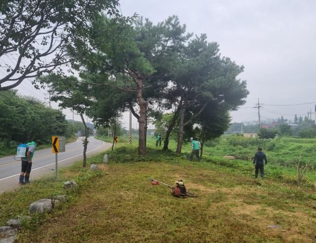 안성시 미양면 새마을지도자, 영청동 쌈지공원 환경정비로 쾌적한 휴식공간 조성