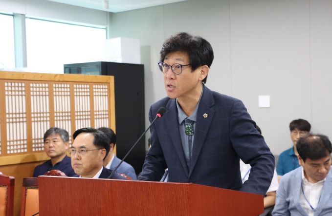 경기도의회 안전행정위원회 국중범 의원(더불어민주당, 성남4)