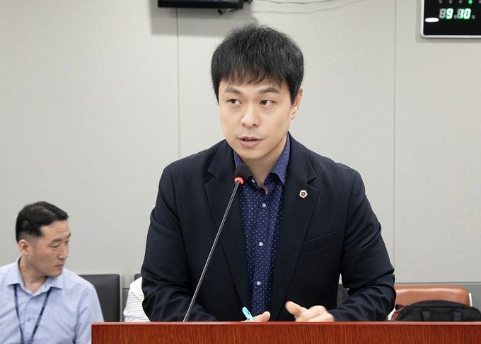 경기도의회 도시환경위원회 유영일(국민의힘, 안양5) 부위원장