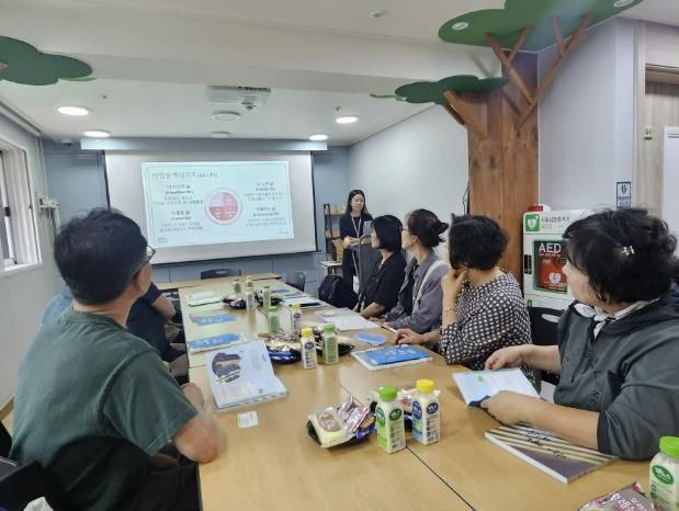 수원시 영통구 매탄1동지역사회보장협의체, 지역사회전환시설 '바람숲'과 간담회 실시