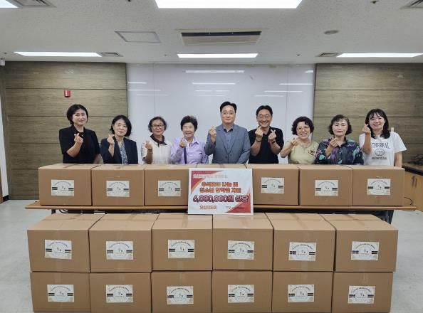 오산남부종합사회복지관·오산지인회, 추석맞이 음식 나눔 및 장학금 전달