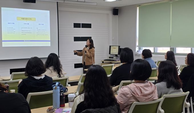 학교상담역량 강화 위한 ‘청소년 약물치료’ 연수