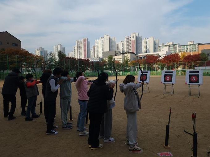 평택시북부청소년문화의집, 청소년 전통 무예 국궁 체험 ‘명궁’ 운영