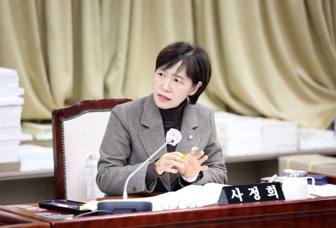 수원특례시의회 보건복지위원회 부위원장 사정희 의원