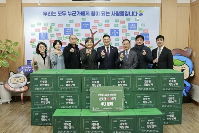 시흥시 정왕2동에 이어진 연말 나눔, 시화공구상가·본이되는 교회 온정 전해