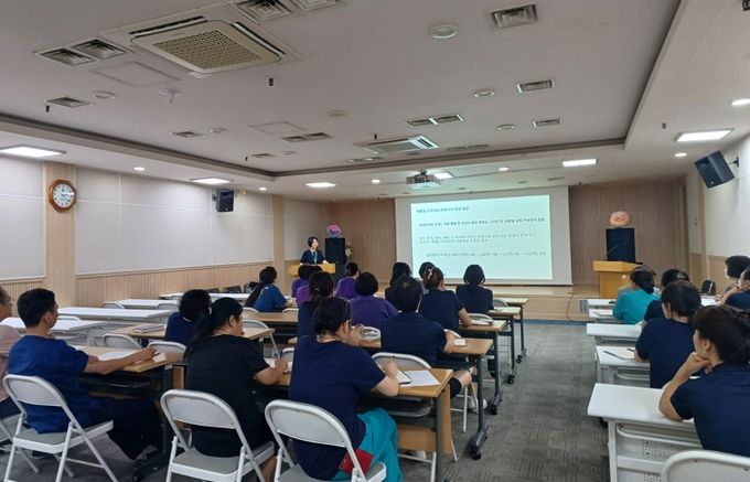 감염시설 감염관리 현장 교육 사진