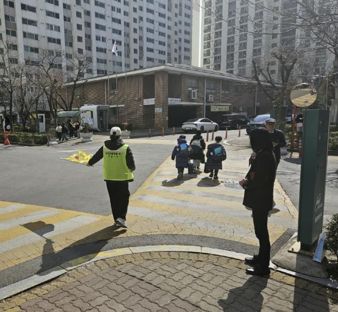 시흥시 월곶동 주민자치회, '월곶초 안전한 하굣길 안전지도' 시작